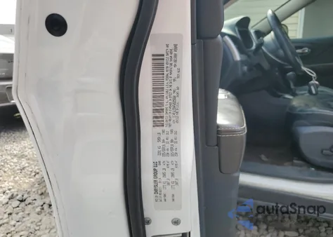 2015 Jeep Cherokee Limited z USA, uszkodzony, nr VIN 1C4PJLDB4FW525660